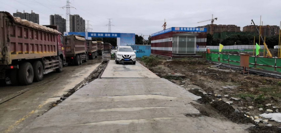 中建一局雙流3*14-100噸安裝現場