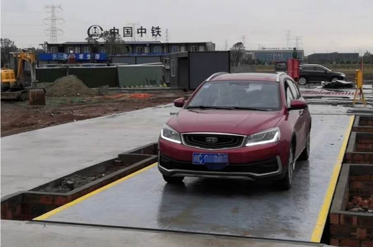 中（zhōng）鐵二局3*15-100噸安（ān）裝現場